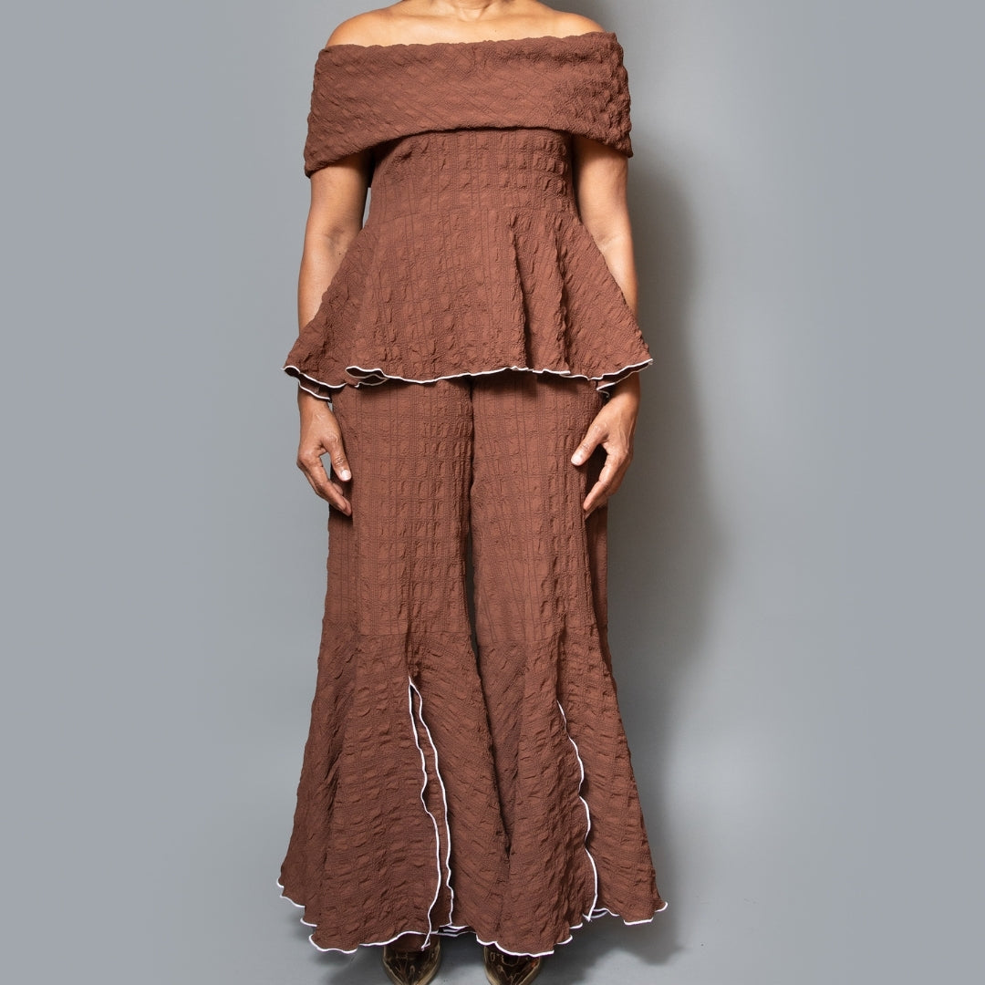 Circle bell slit front overlock pant