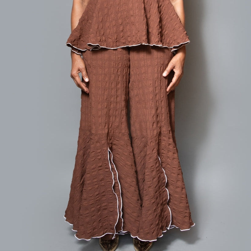 Circle bell slit front overlock pant