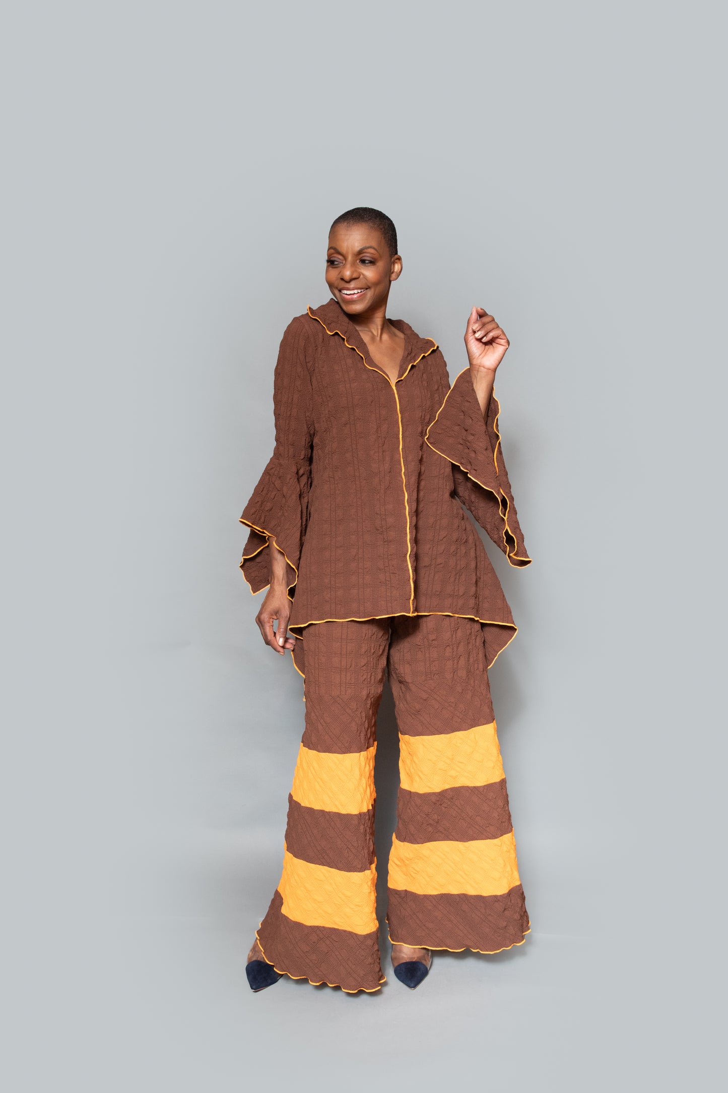 Slit neck contrast pearl tunic
