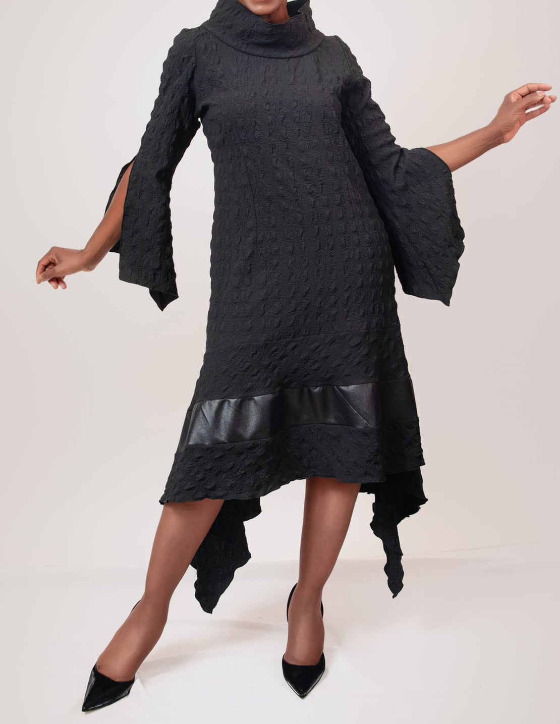 Slit sleeve pucker leather dress