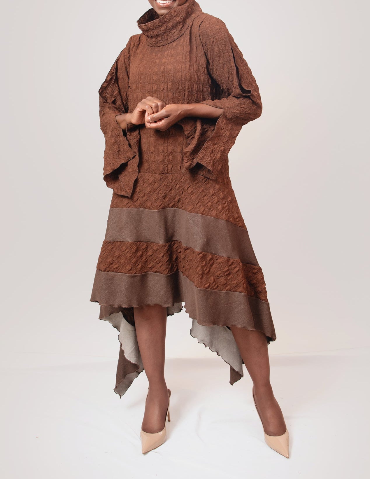 Slit sleeve w/4 layer inset dress
