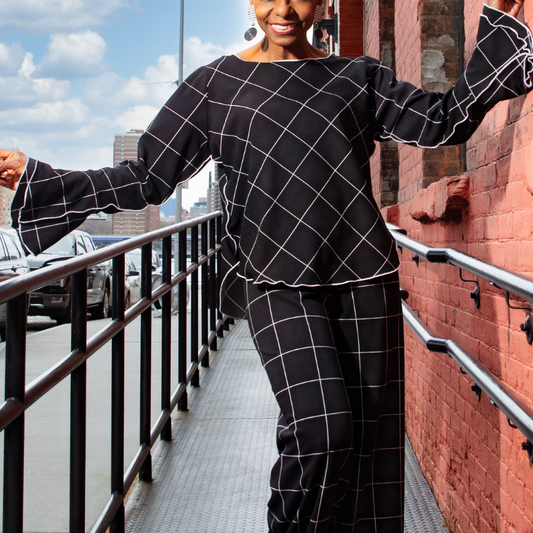 Bias cut crew boat sleeve details white overlock knit top