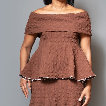 Band shoulder peplum overlock top