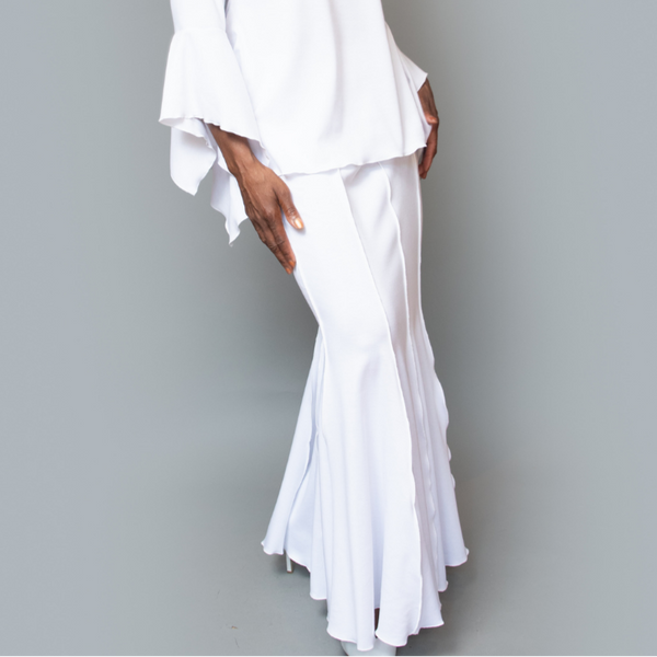 Gore white on white overlocks knit skirt long