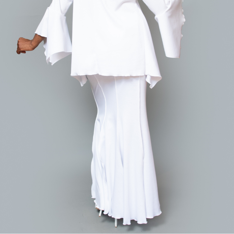 Gore white on white overlocks knit skirt long