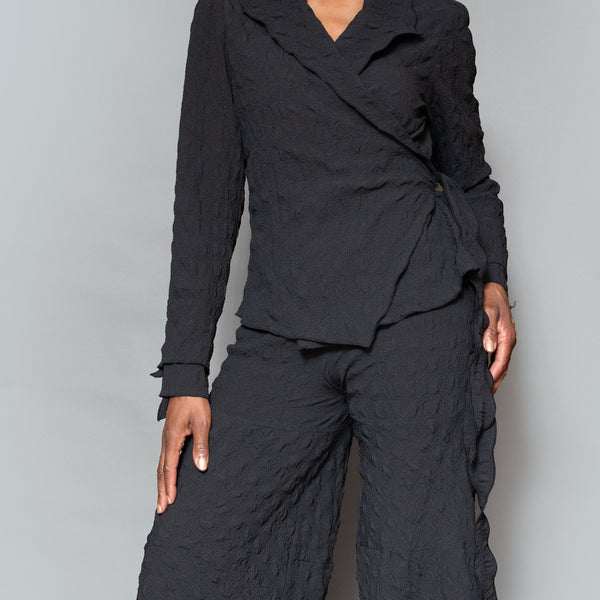 Wrap cuff detail top