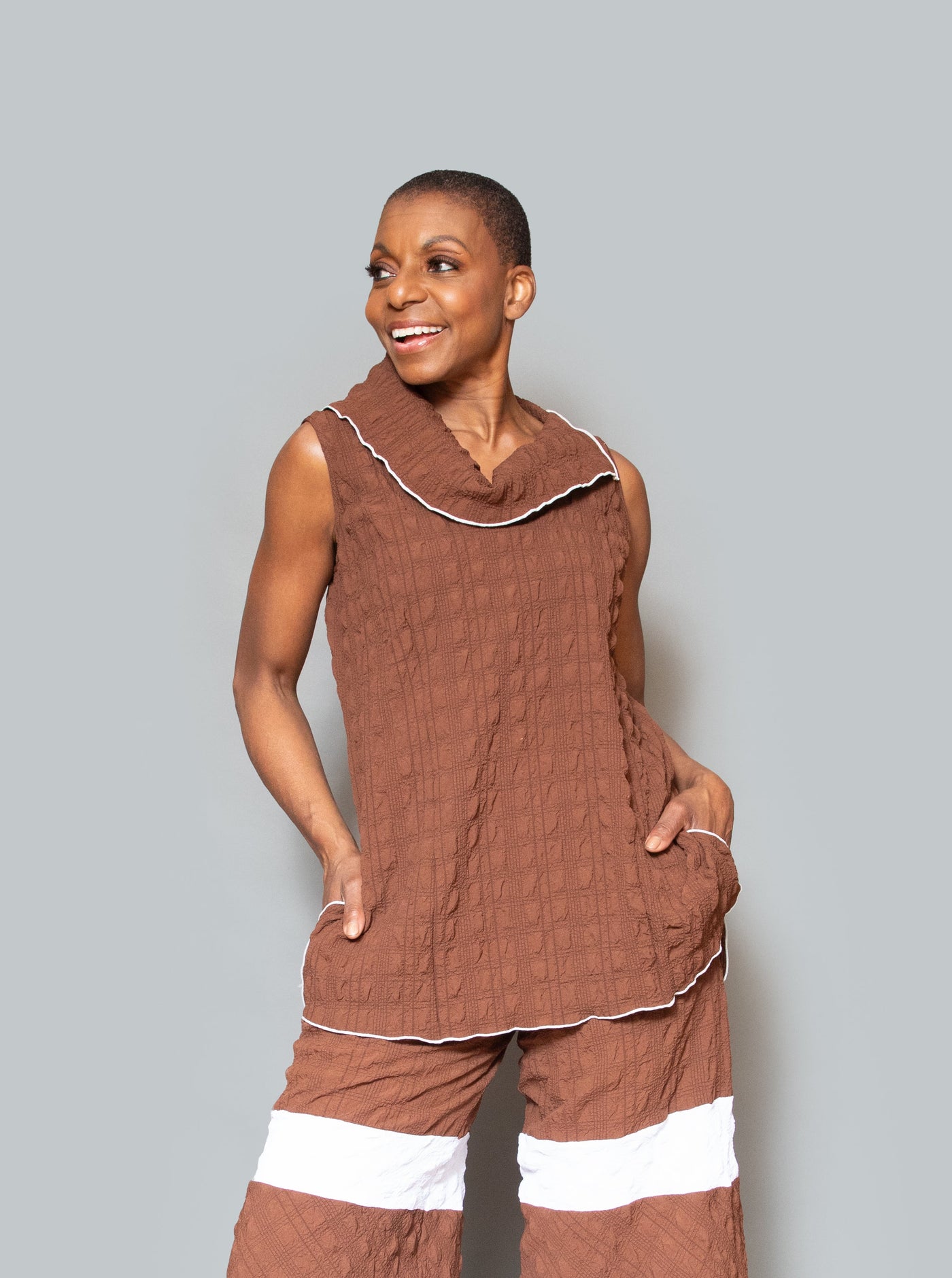 Slit collar slit sides tank