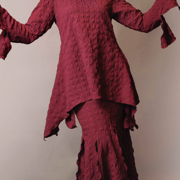 Turtle neck asymmetric hem tunic