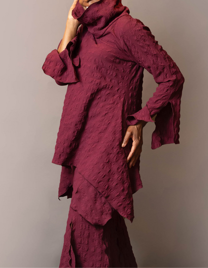 Turtle neck asymmetric hem tunic
