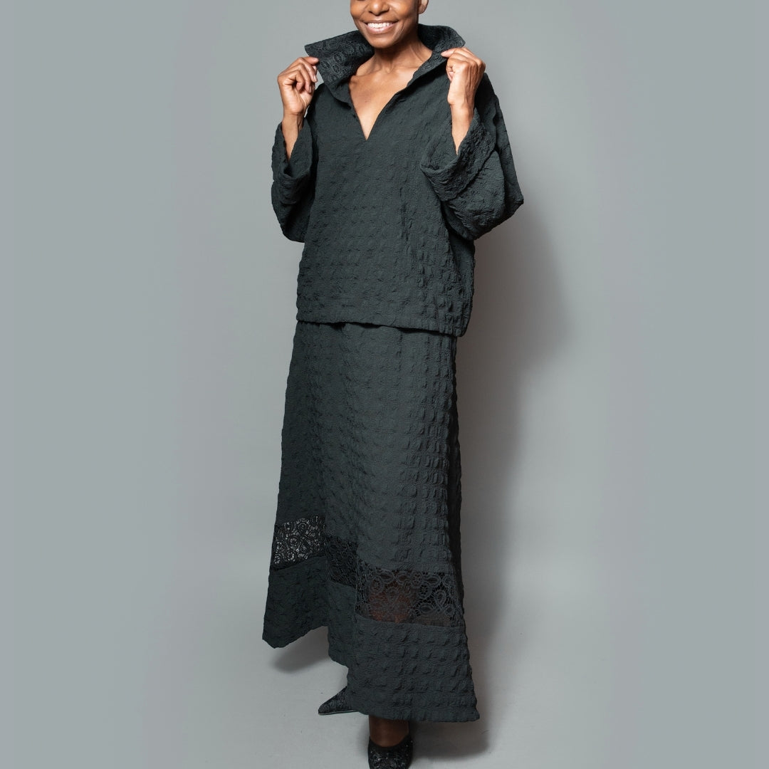 Lace detail collar slit sleeve top