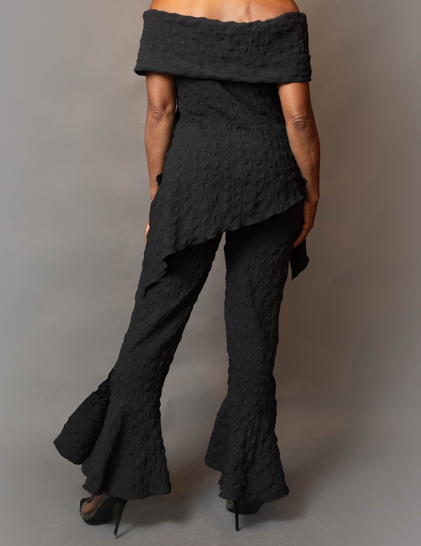 Band shoulder asymmetric hem top