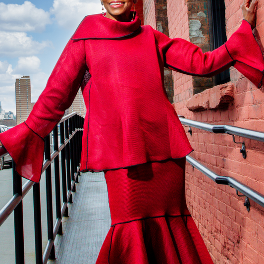 Kick hem collar sleeve black overlock stitch details poly top