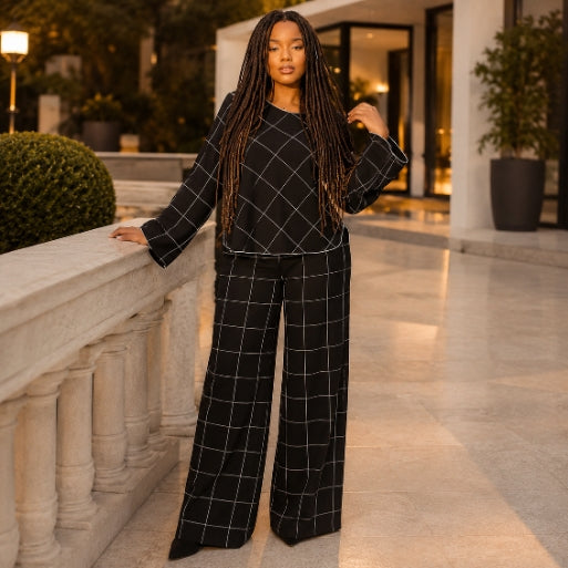 Loose hem pull on overlock details knit pant