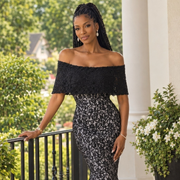 Strtch lace with contrast lining