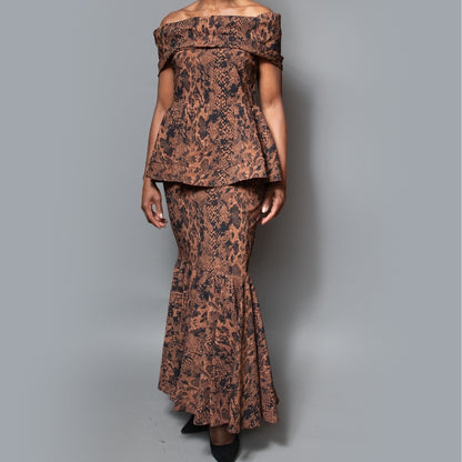 Long peplum skirt