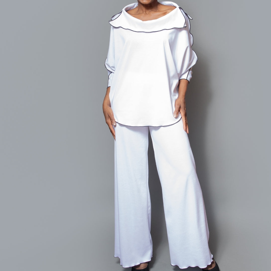 Wide leg black contrast overlock hem pull-on pant