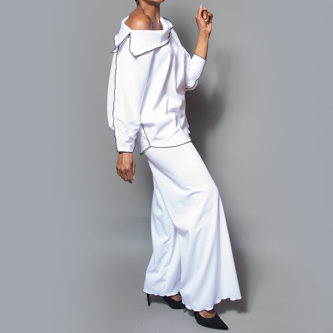 Wide leg black contrast overlocks hem pull-on knit pant