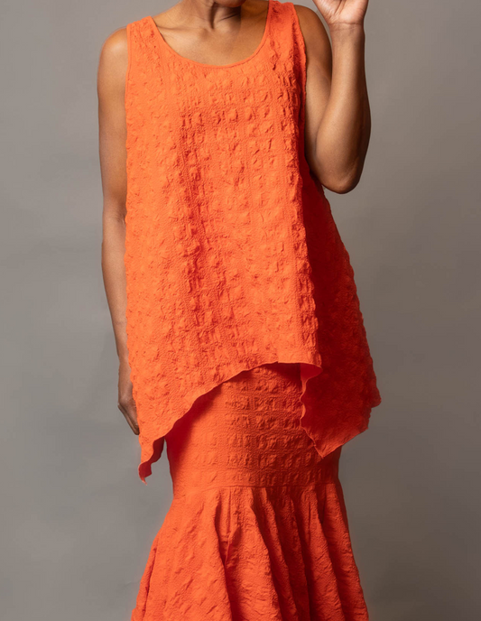Long sleeveless tunic
