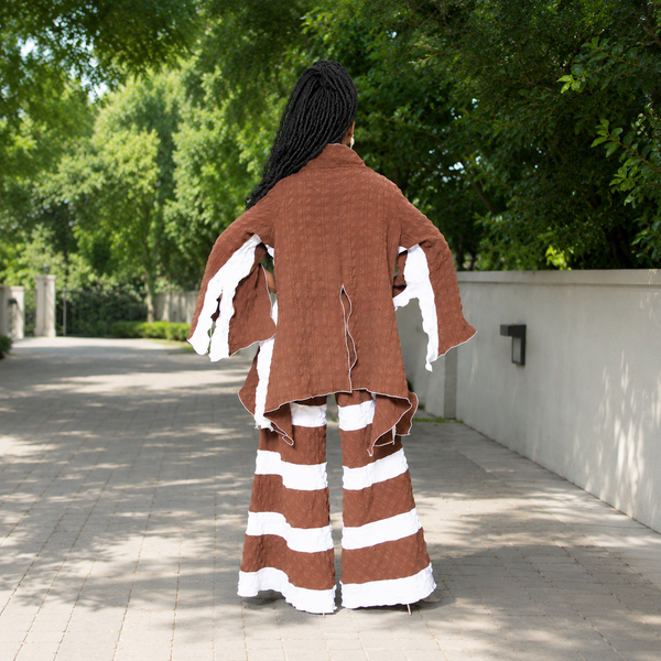 Long slit overlock details jacket