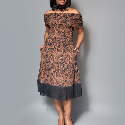 Band shoulder tassel dress