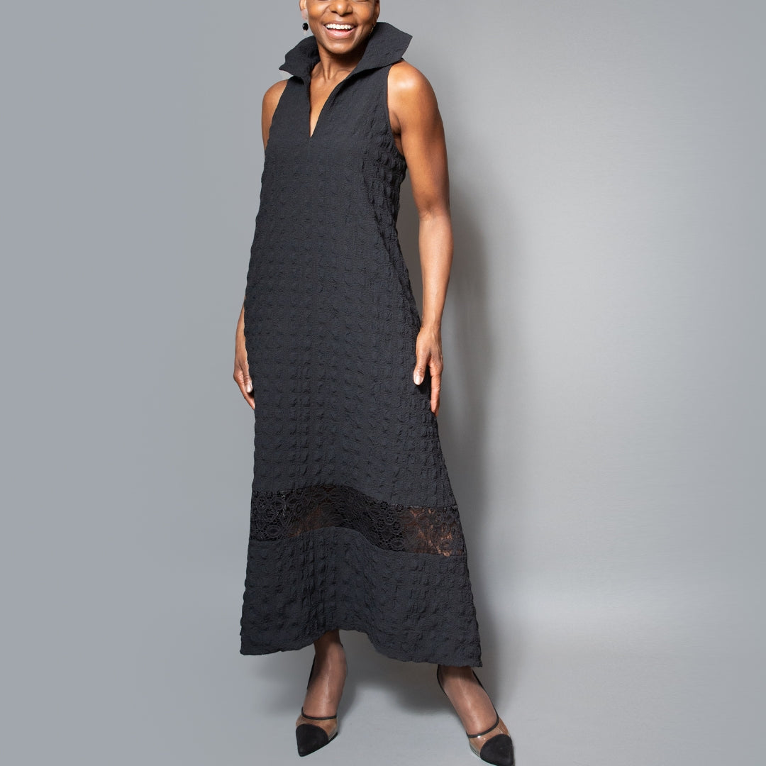 Sleeveless v neck lace trim dress