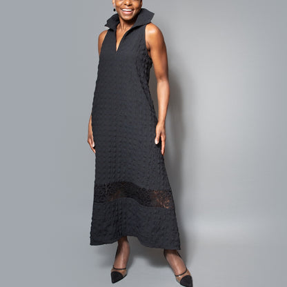 Sleeveless v neck lace trim dress