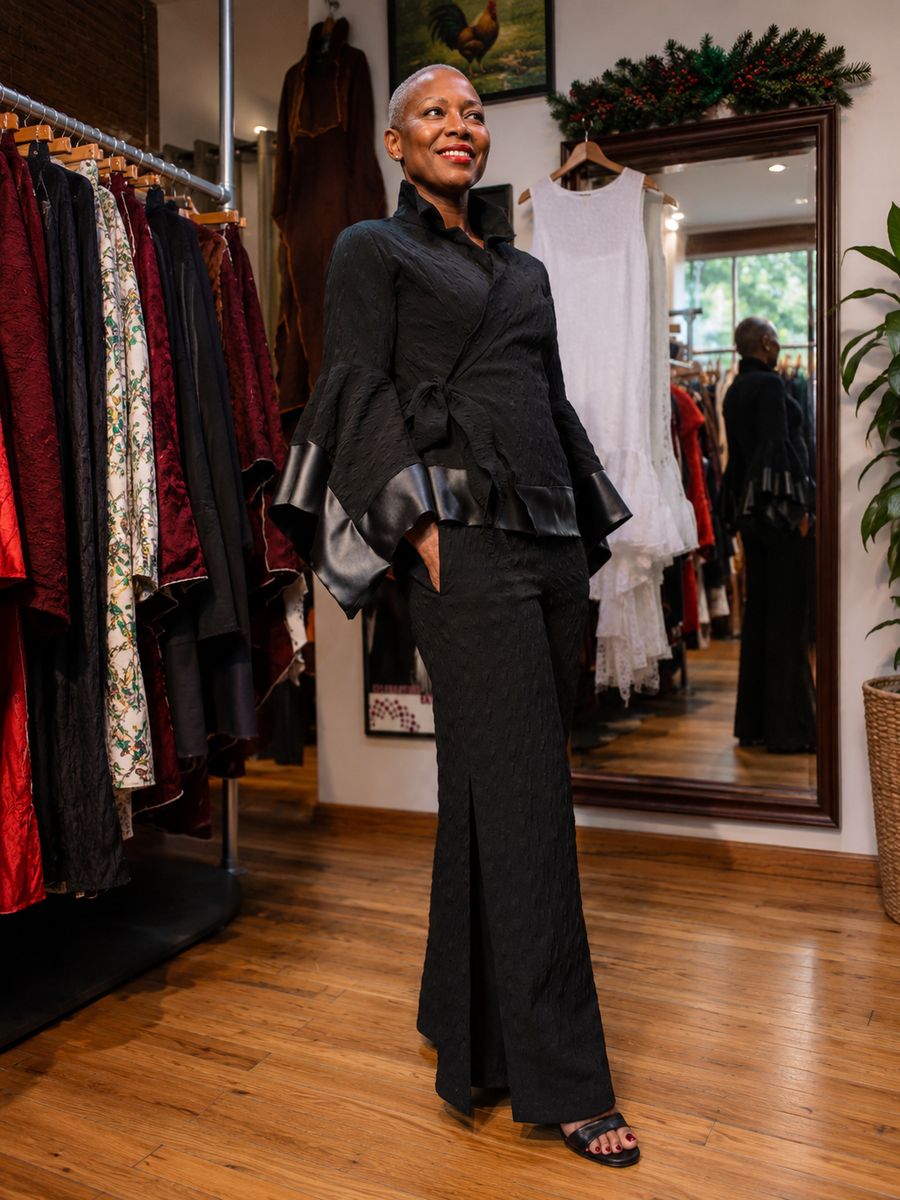 3/4 asymmetric slv. Pleather trim top